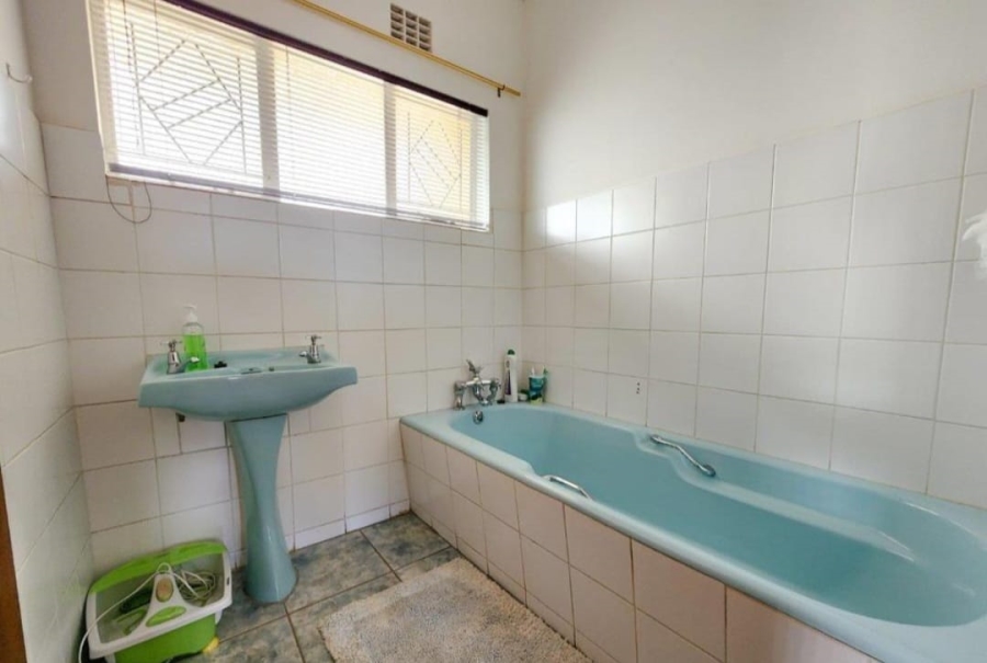 4 Bedroom Property for Sale in Saxilby Eastern Cape